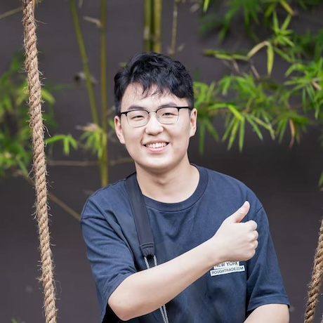 Junyi Hou (侯君宜)