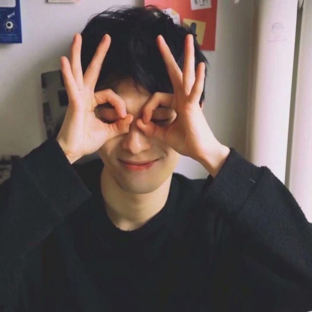 UyoAhz